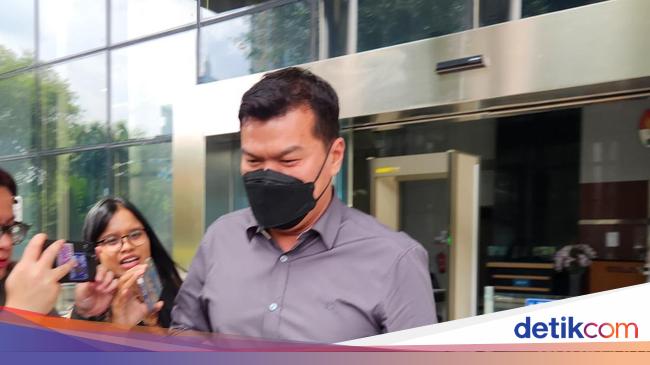 Andi Narogong Bungkam Usai Diperiksa Terkait Kasus Korupsi e-KTP