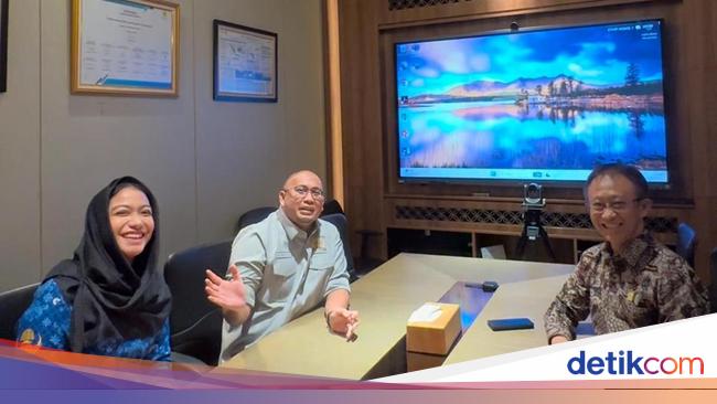 Andre Rosiade dan Bupati Dharmasraya Temui PLN Minta Desa Jao Dialiri Listrik