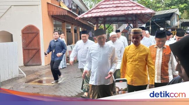 Sowan ke Ponpes Tebuireng, Bahlil Minta Nasihat dan Doa kepada Ulama