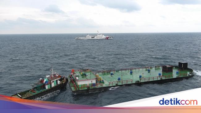 Bakamla Evakuasi ABK dari 2 Kapal Tenggelam di Kepulauan Seribu