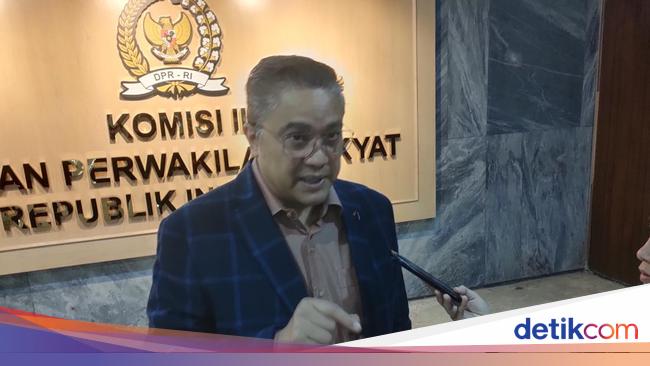 Sehari Bersama Dede Yusuf, Serap Aspirasi Warga hingga Rapat Paripurna