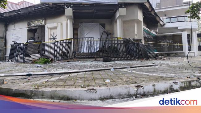 Polisi Selidiki Dugaan Kantor Bank Dibakar Massa di Dago Bandung