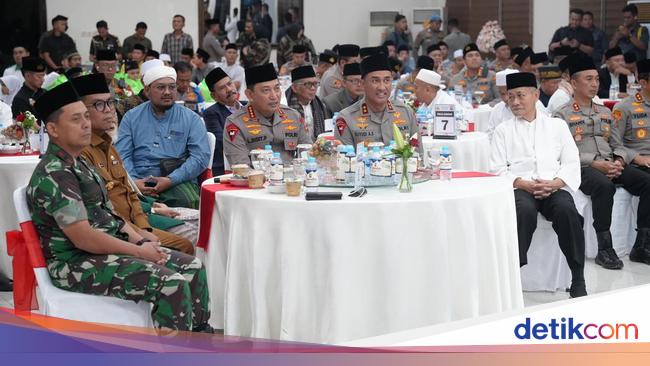 Momen Kapolri Silaturahmi dan Bukber dengan Ulama-Masyarakat Banten