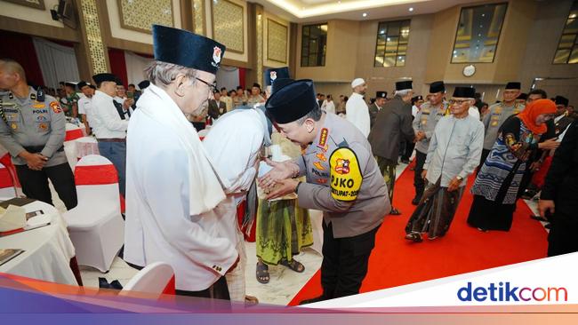 Kapolri Safari Ramadan di Jatim, Jalin Silaturahmi dengan Tokoh Ulama