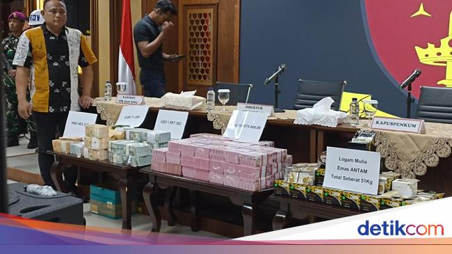 Makelar Kasus Ronald Tannur Simpan Rp 915 M di Brankas Dekat Kasur