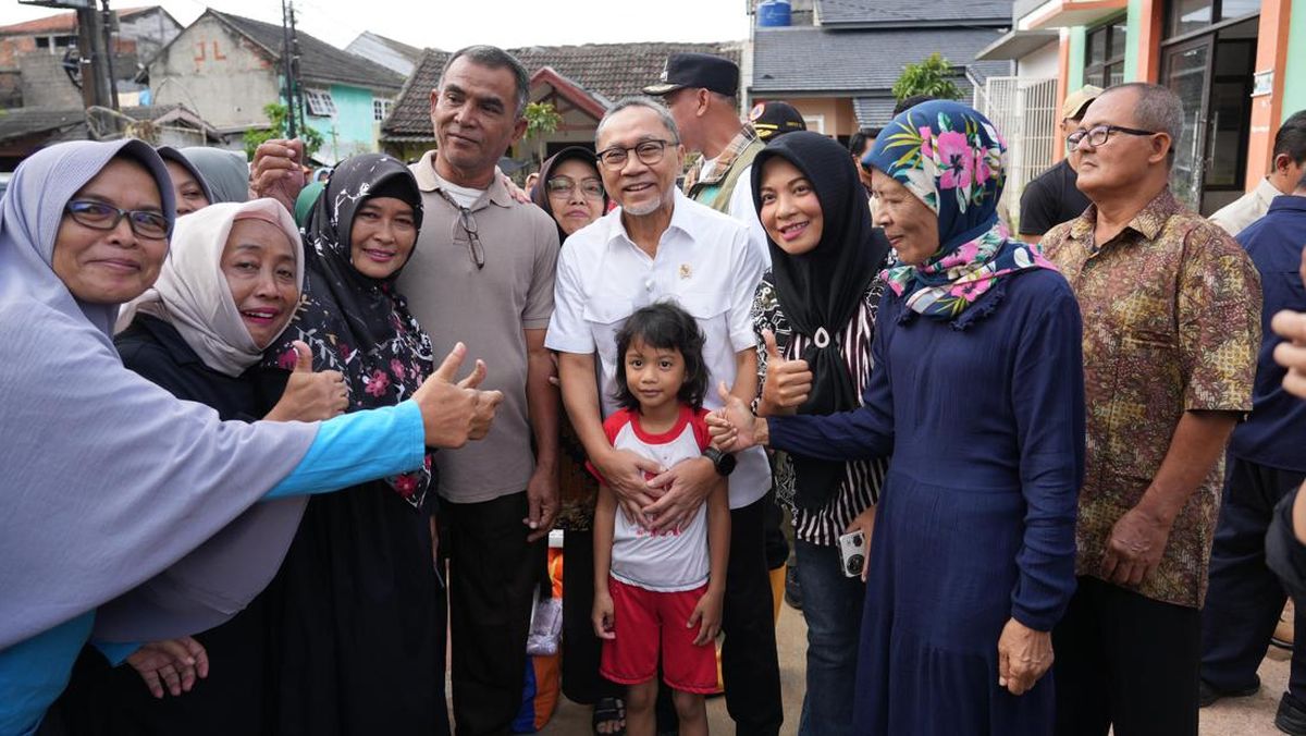 Kunjungi Lokasi Musibah, Zulhas Siap Koordinasi Atasi Banjir Bekasi