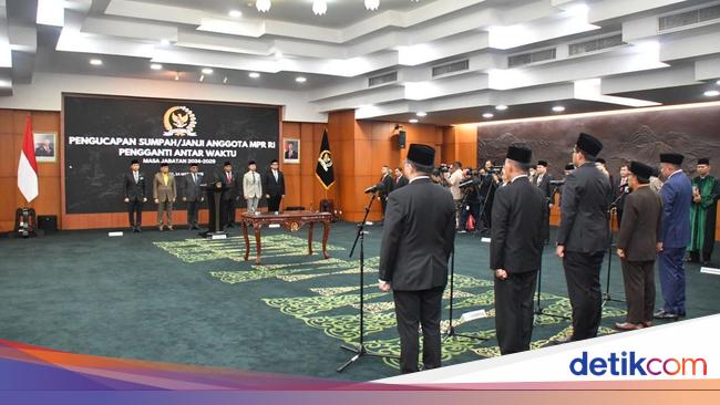 Lantik 5 Anggota MPR PAW, Muzani Ingatkan Tanggung Jawab pada Negara