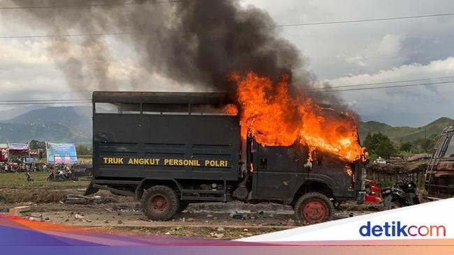 Syukuran Bupati-Wabup Jayawijaya Rusuh Dipicu Lemparan Batu Kelompok Pemabuk