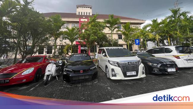 Potret Mustang GT-Lexus Hasil TPPU Narkoba Direktur Persiba