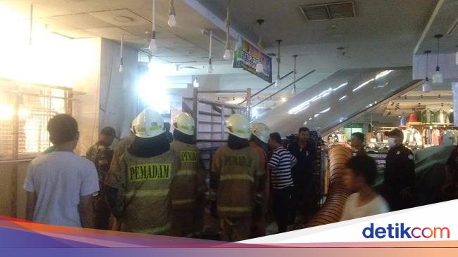 Kebakaran di Mal Season City Tadi Malam, Diduga Akibat Korsleting