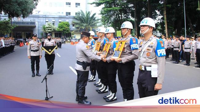 Kapolda Metro Tegakkan Disiplin, Pecat 4 Anggota Terbukti Melanggar