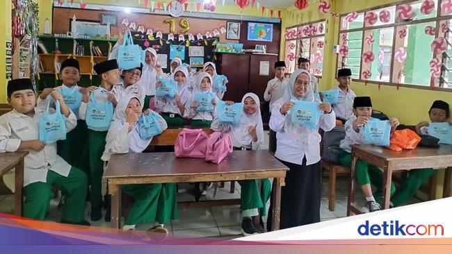 3.417 Anak di Jaksel Terima MBG dari SPPG Polri di Pejaten