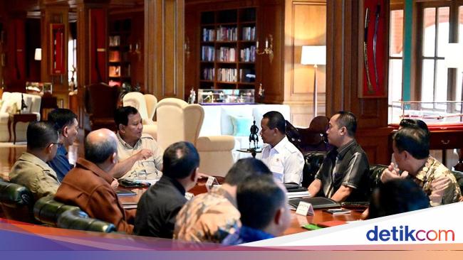 Rapat Tidak Kenal Waktu Libur