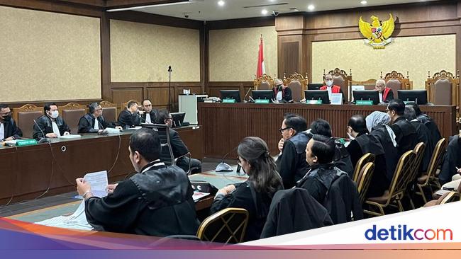 Sidang Dakwaan Sekjen PDIP Hasto Dimulai!