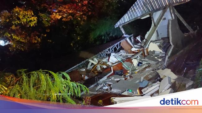 Pasutri Lansia di Bogor Tertimbun Rumah Ambruk Terbawa Tebing Longsor